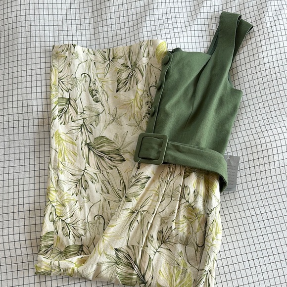 Gal Meets Glam Rachel Button-Front Jumpsuit - Picture 6 of 7